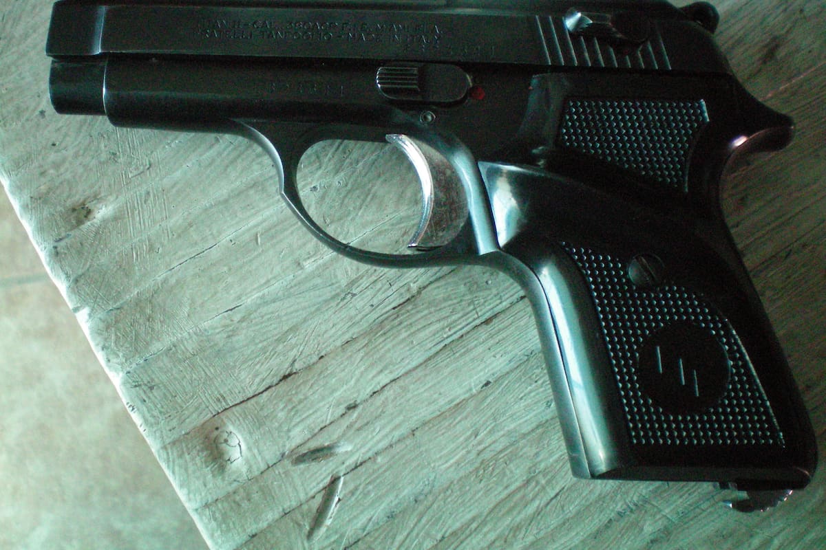 Detienen a dos por posesión de arma de fuego y una de aire comprimido colonia Altares