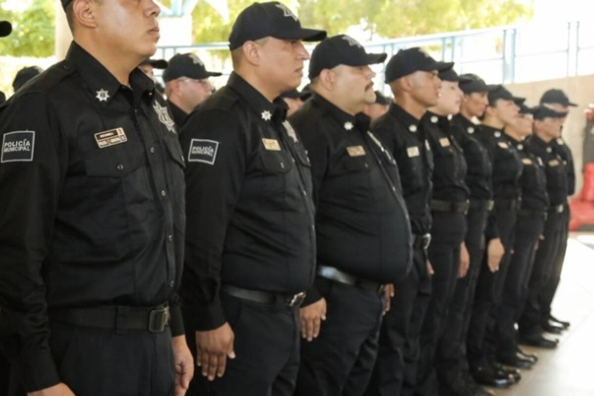 Suman 40 policías corridos: Síndico