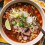 TasteAtlas ubica cuatro sopas y caldos mexicanos entre las 50 mejores del mundo destacando al pozole y la sopa de lima de Yucatán