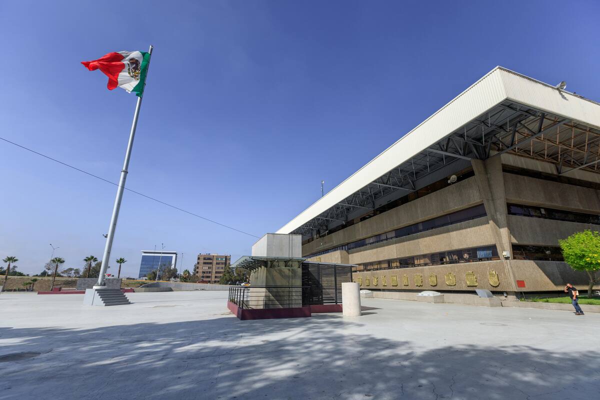 Empresa demanda a Gobierno por cancelación de viaducto