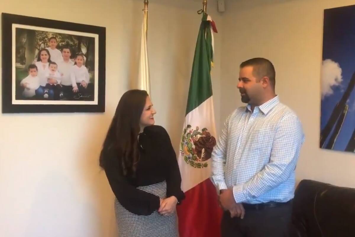 Célida López presenta al nuevo titular del IDJH