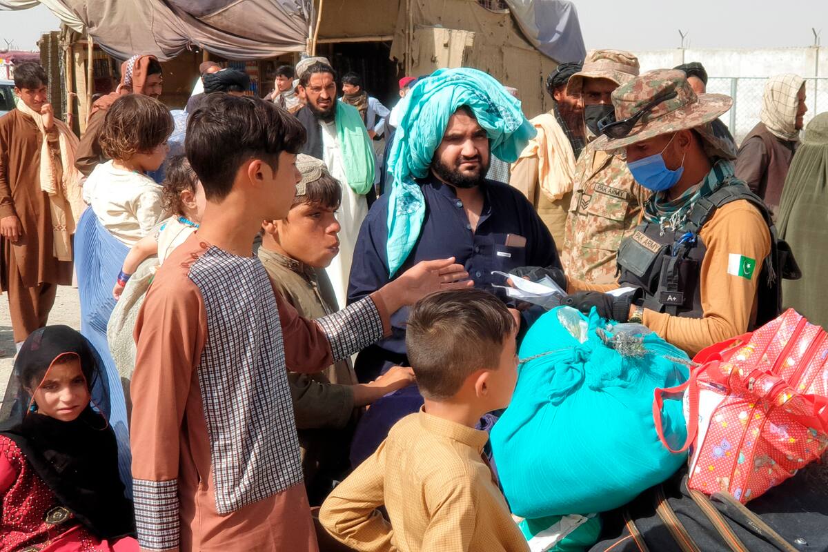 Afganistán: Pakistán mantiene cerrada sus puertas ante refugiados afganos