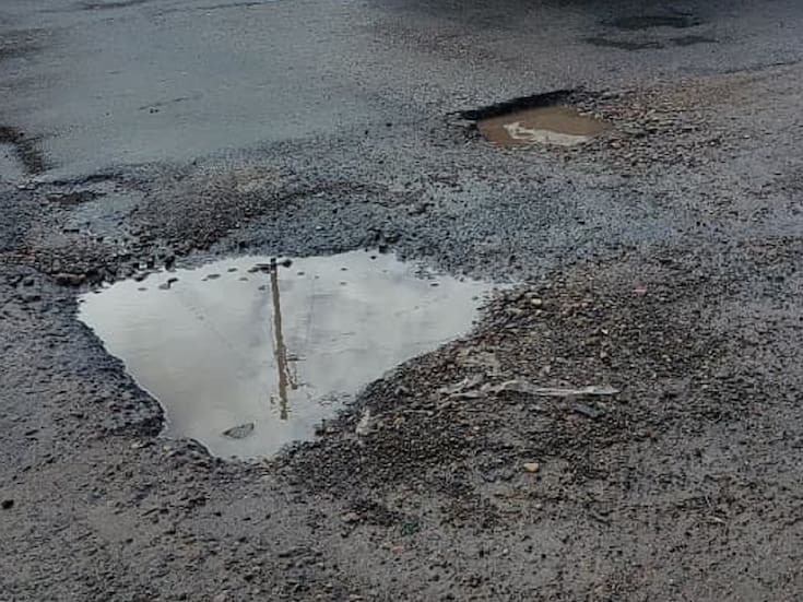 Pasan de baches a ‘lagunas’ en La Villa