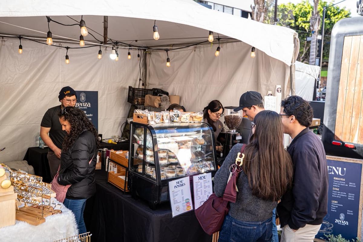 Más de 60 expositores, entre ellos 45 cafeterías, participan en el festival que integra café, arte, cultura y gastronomía en un ambiente familiar. Foto: Border Zoom