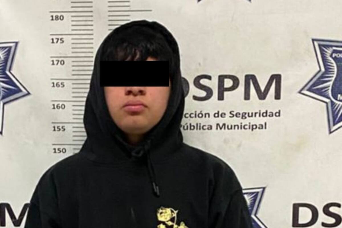 Joven detenido por conducir auto con reporte de robo en la colonia Hidalgo