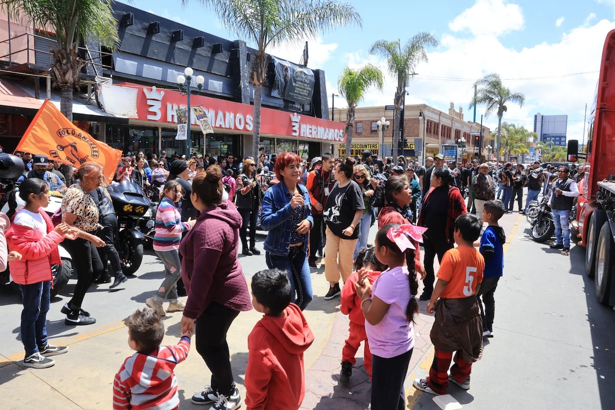 El Club Solo Ángeles celebró 32 años del evento con entrega de juguetes y zapatos a niños de zonas vulnerables. Foto: Sergio Ortiz