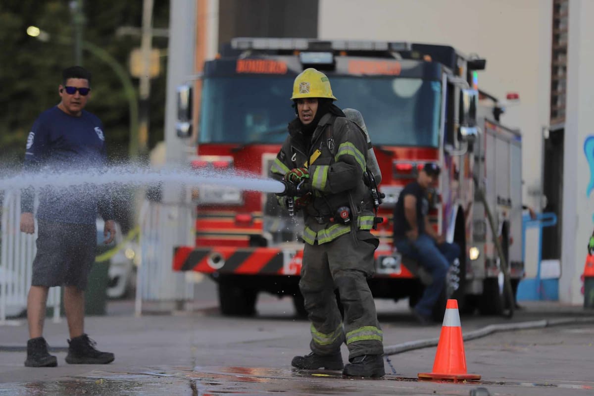 Bomberos de Hermosillo compiten por representar a México en Colombia