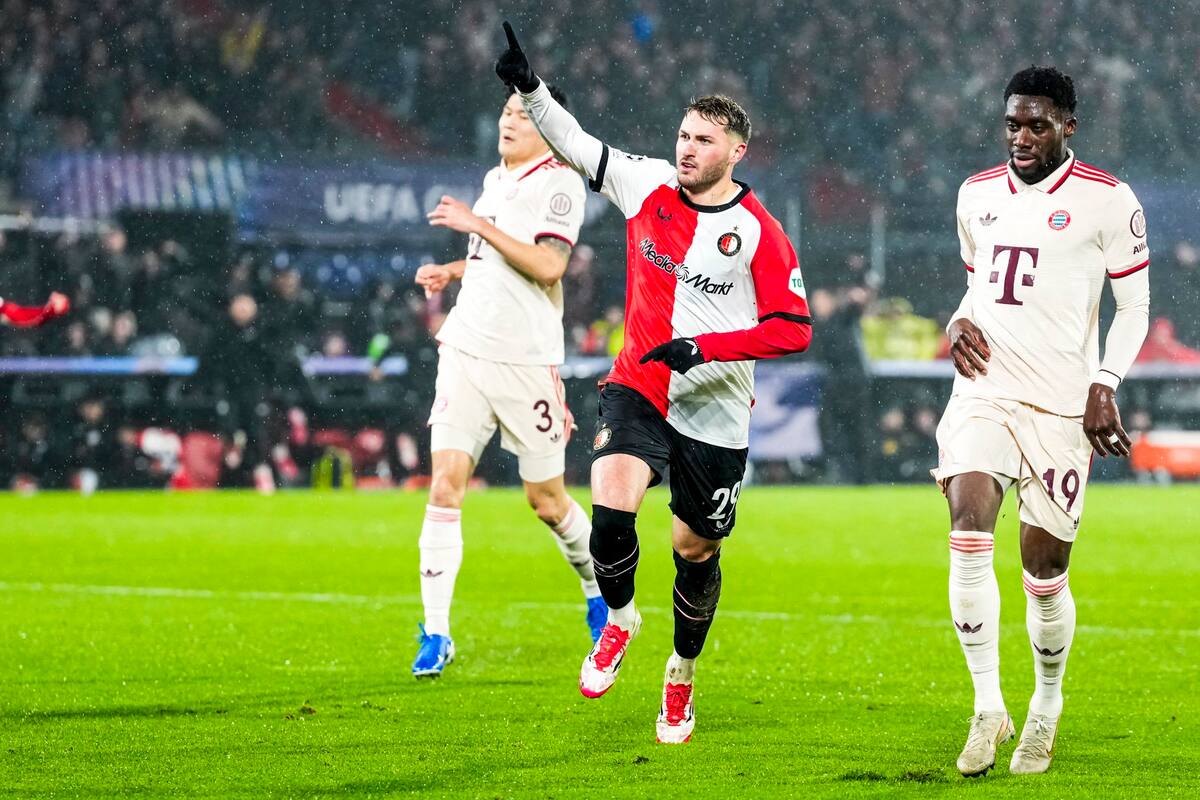 Santiago Giménez deslumbra con dos goles frente al Bayern Múnich en la Champions League