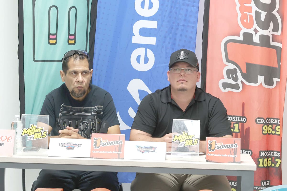 Manuel Chávez y Ulises granillo, organizadores del evento. FOTO: TEODORO BORBÓN