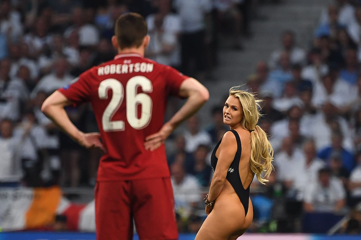 Modelo que irrumpió en la Champions aumenta visitas a sitio porno