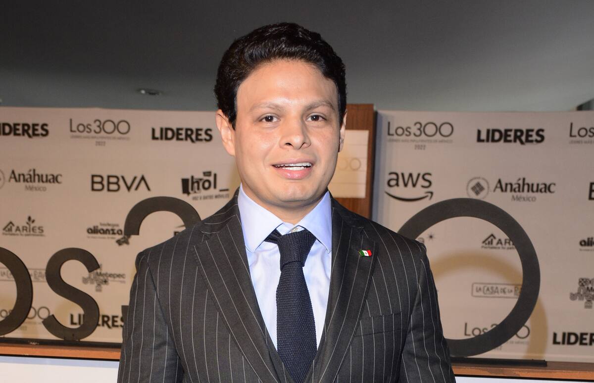 Giovanni Medina ha sido relacionado con varias figuras del medio artístico.