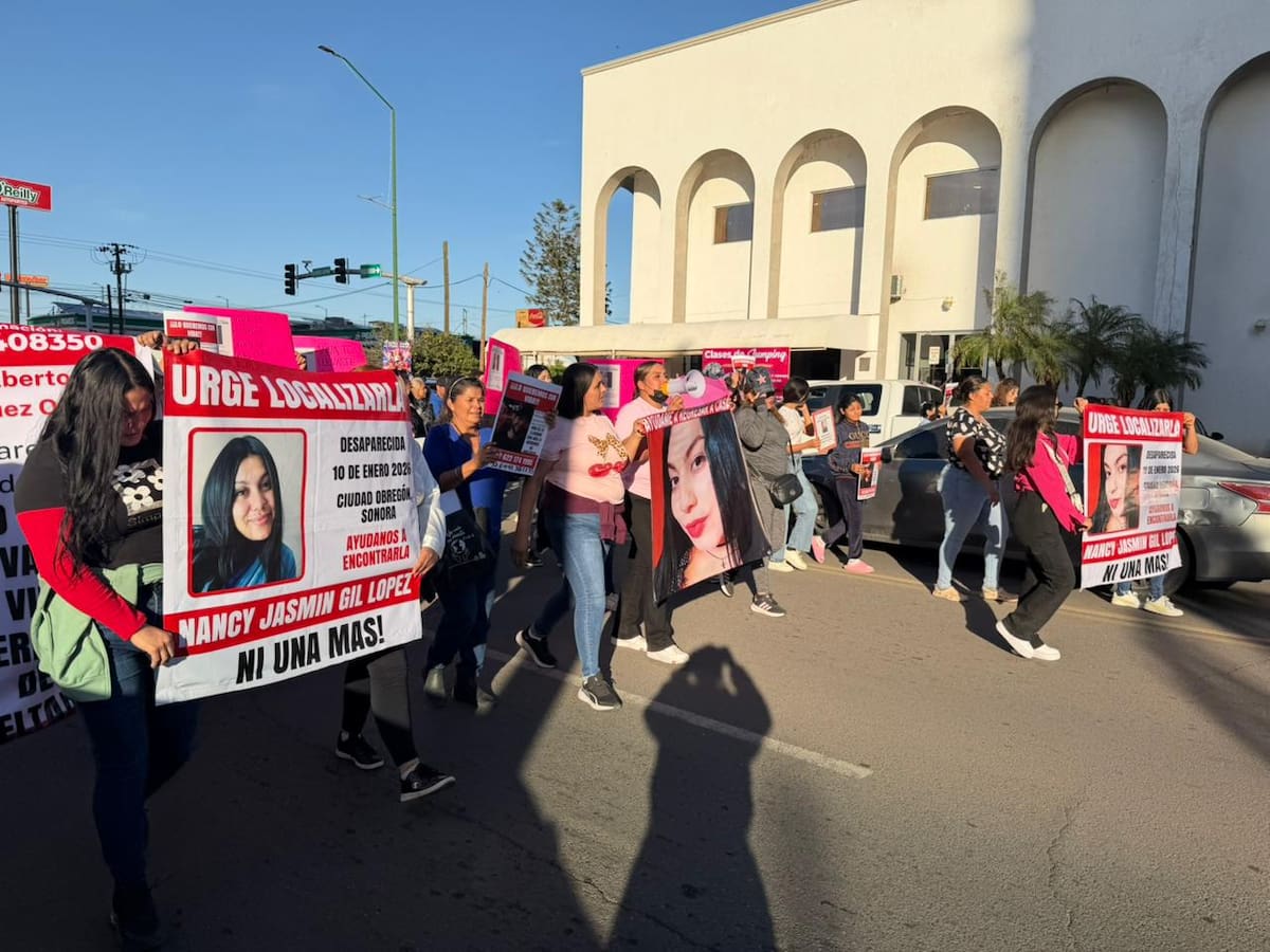 Familiares de Nancy Gil López y Jorge Alberto Rodríguez Quintero se manifestaron para exigir su pronta localización. | Crédito: Mayra Echeverría