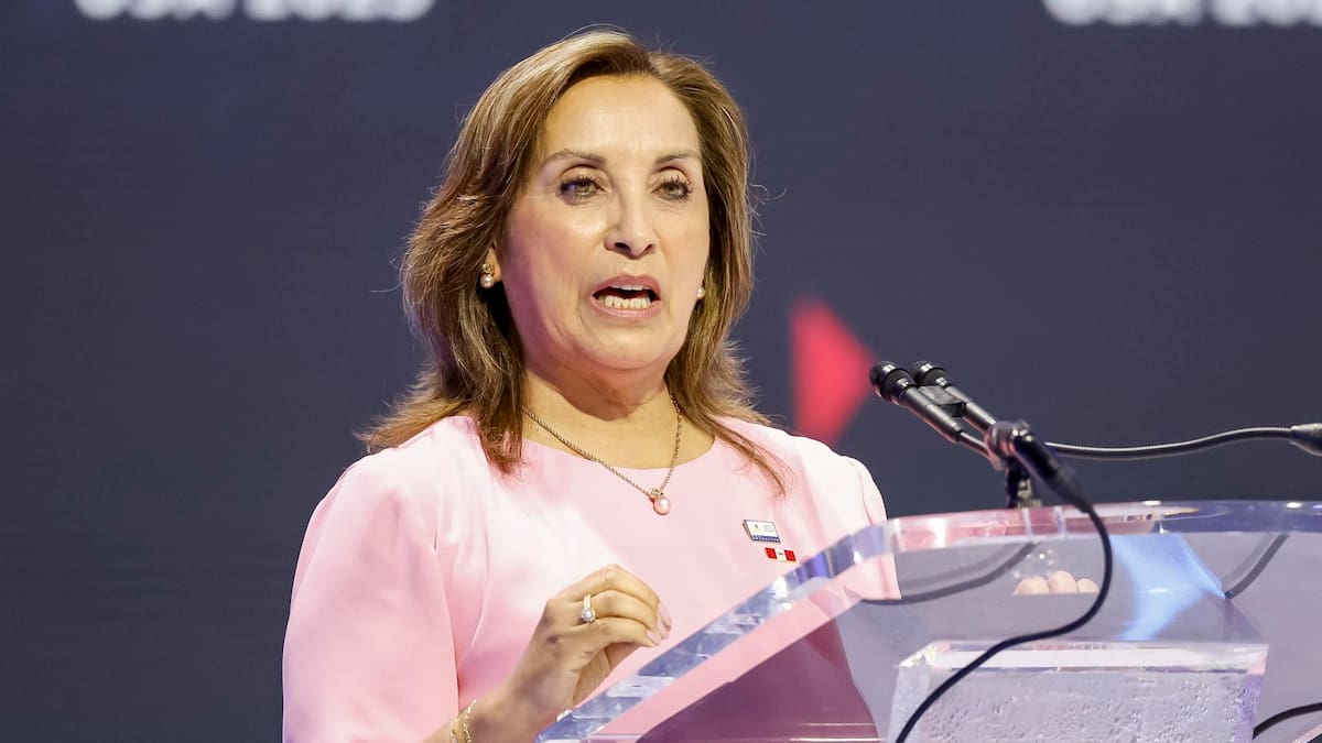 Dina Boluarte niega querer salir de Perú y asegura que no es responsable de los delitos por los que es investigada