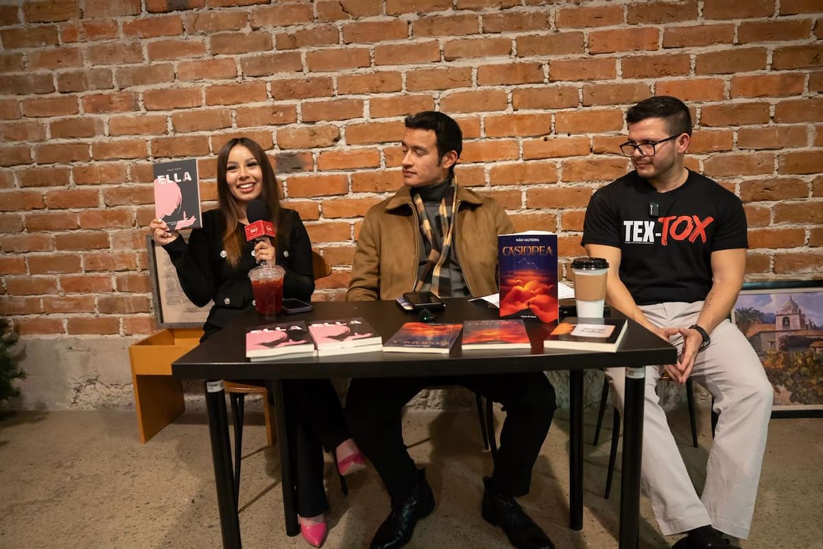 La primera edición de TEX-TOX reunió a escritores locales en un formato de conferencias literarias que promueve el diálogo directo y el acercamiento a la literatura. Foto: Border Zoom