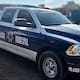 Sorprenden a adolescente dentro de una camioneta y vecinos lo retienen en Ensenada