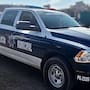 Sorprenden a adolescente dentro de una camioneta y vecinos lo retienen en Ensenada