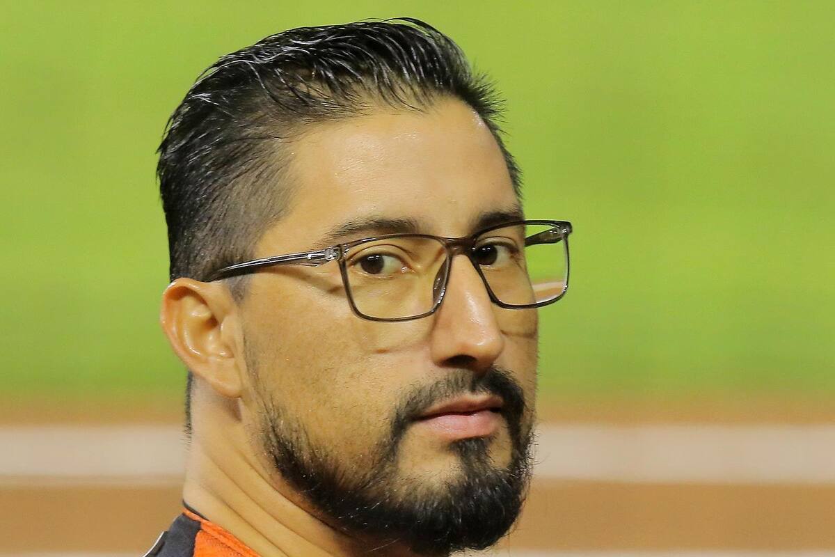 Cerca Castillo de volver a rotación