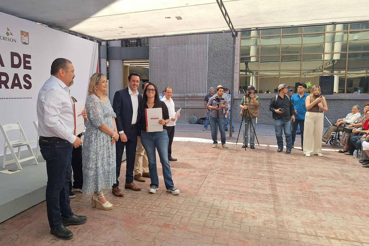 Entregan escrituras a 230 familias en Hermosillo