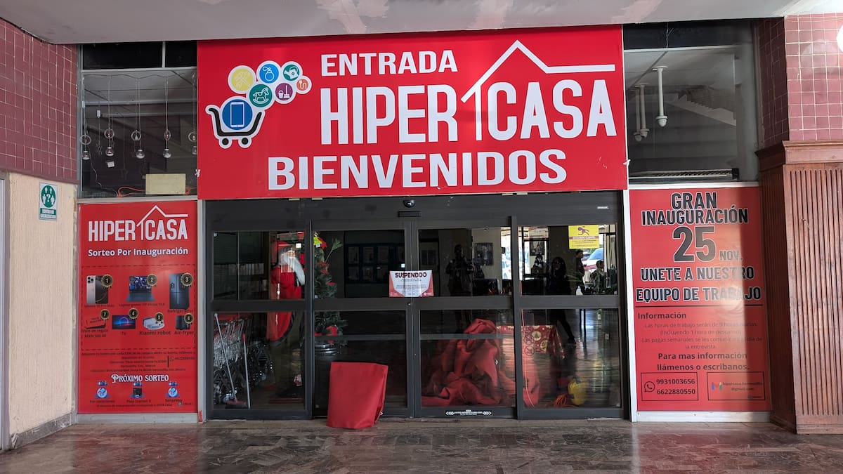 Los sellos de ‘suspendido’ permanecen intactos en las tiendas.