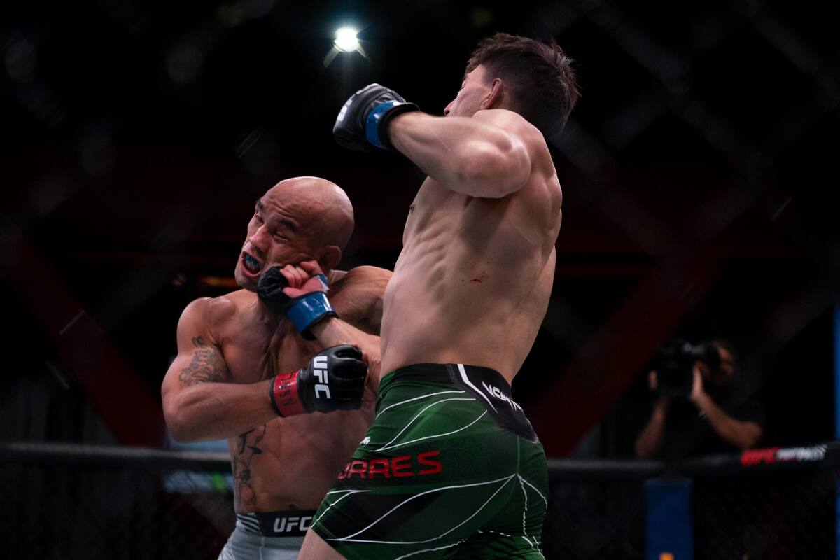 Mexicano Manuel 'Loco' Torres tiene debut soñado en UFC tras noquear a rival