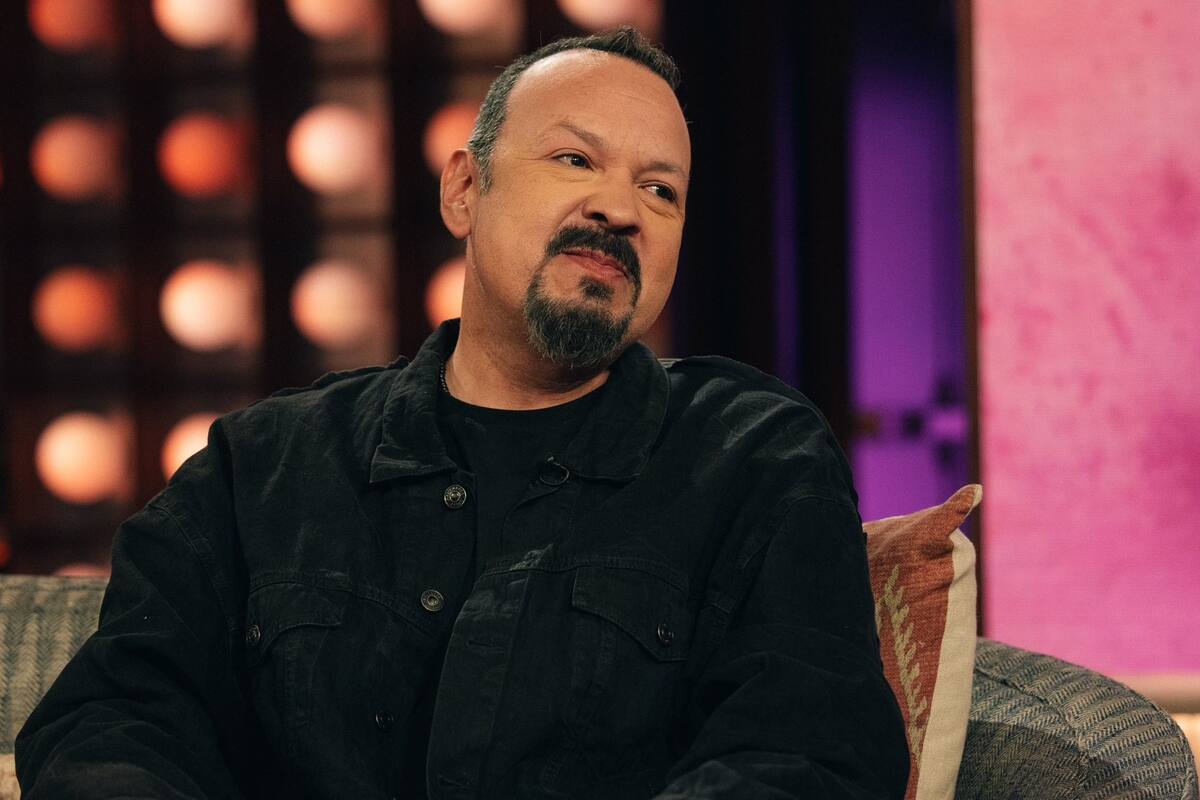 Pepe Aguilar asegura que apoya a sus hijos con puro amor.