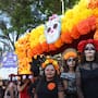 Estudiantes de la Secundaria Técnica 6 realizan procesión de Día de Muertos