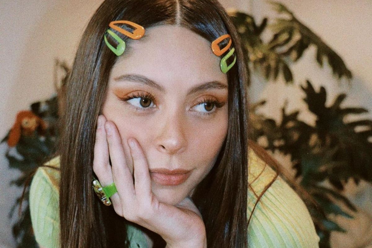 Dhasia Wezka se retira implantes mamarios tras ponérselos por aprobación social