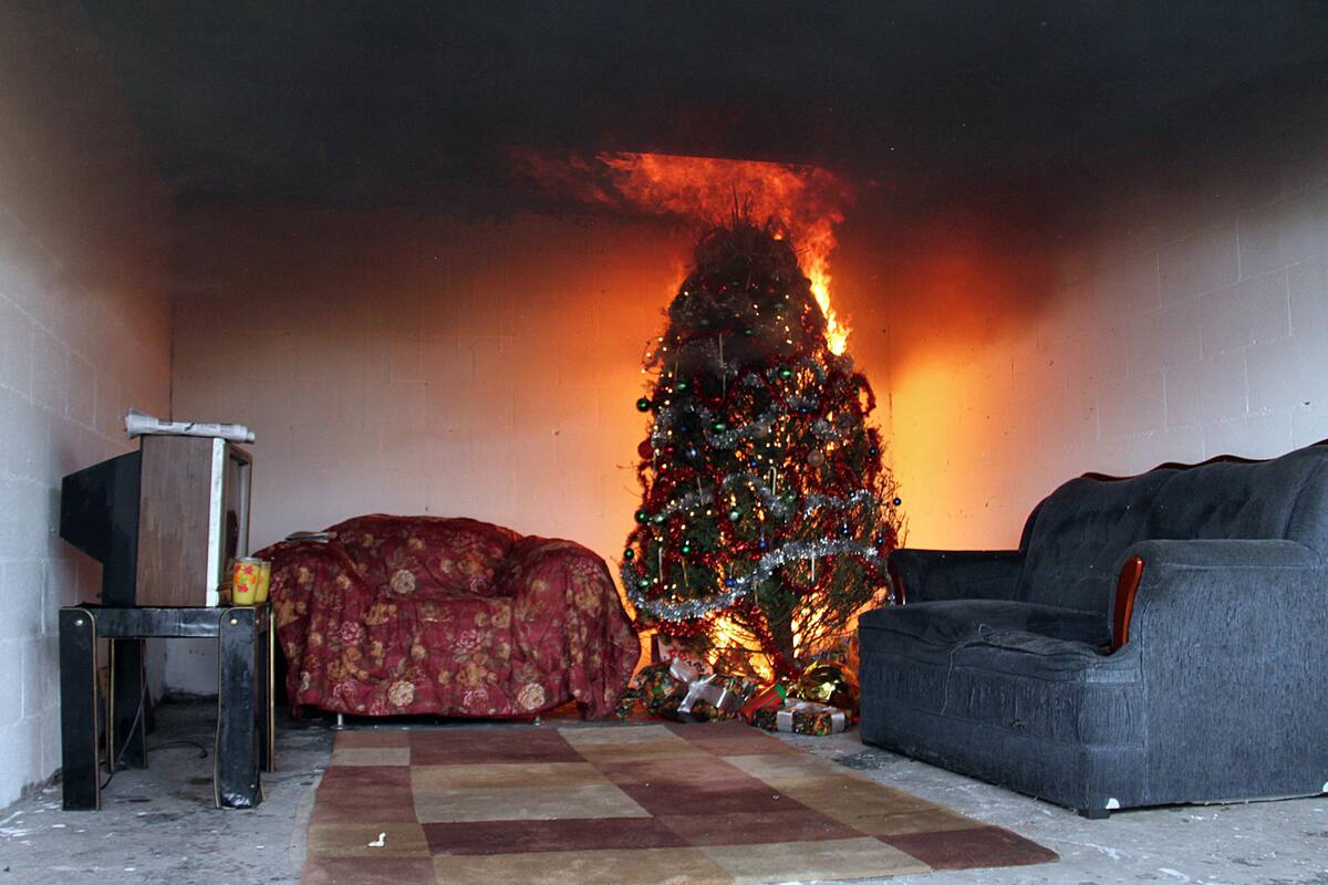 Luces defectuosas podrían provocar incendios: Bomberos