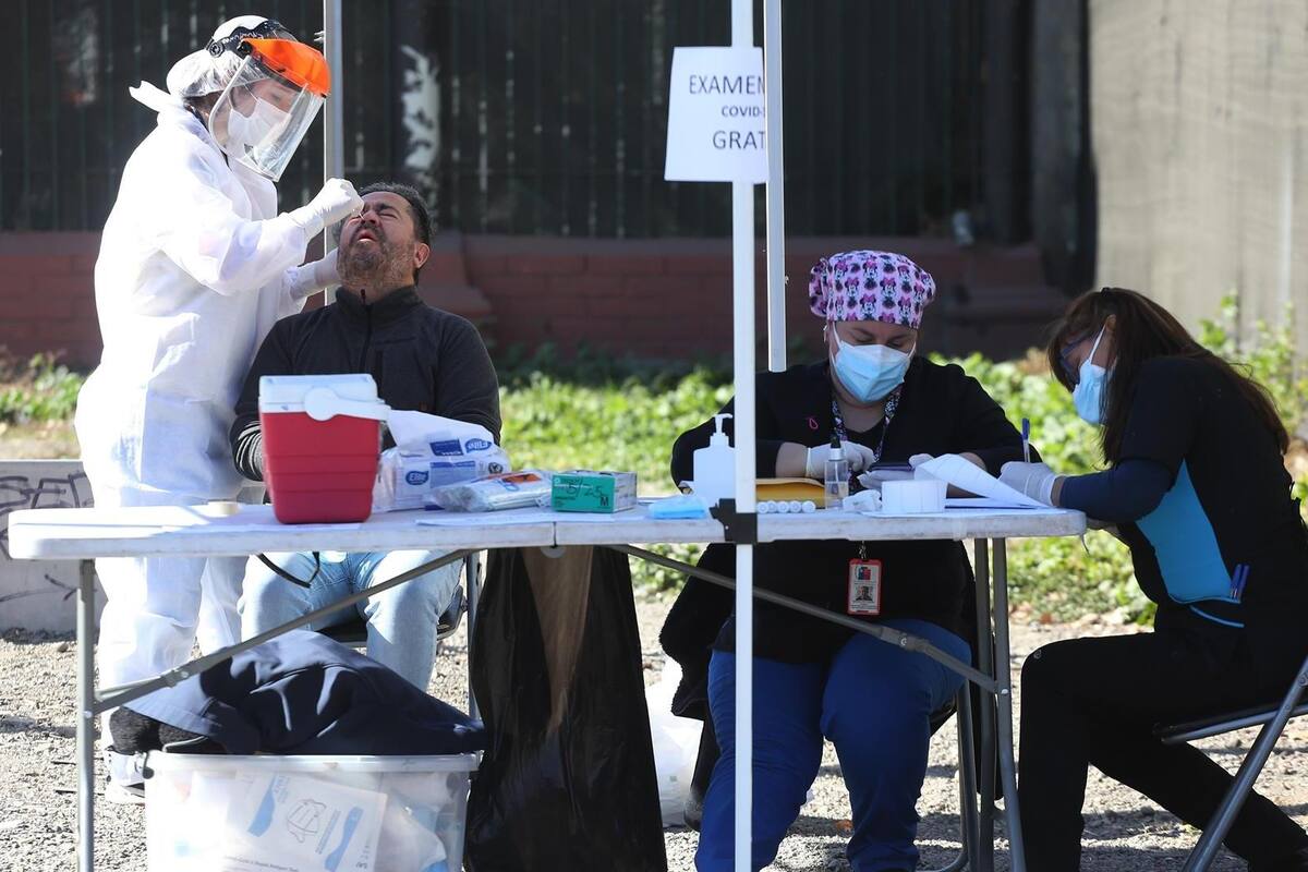 Chile registra una tasa de positividad del 2% en Covid-19, la más baja de la pandemia