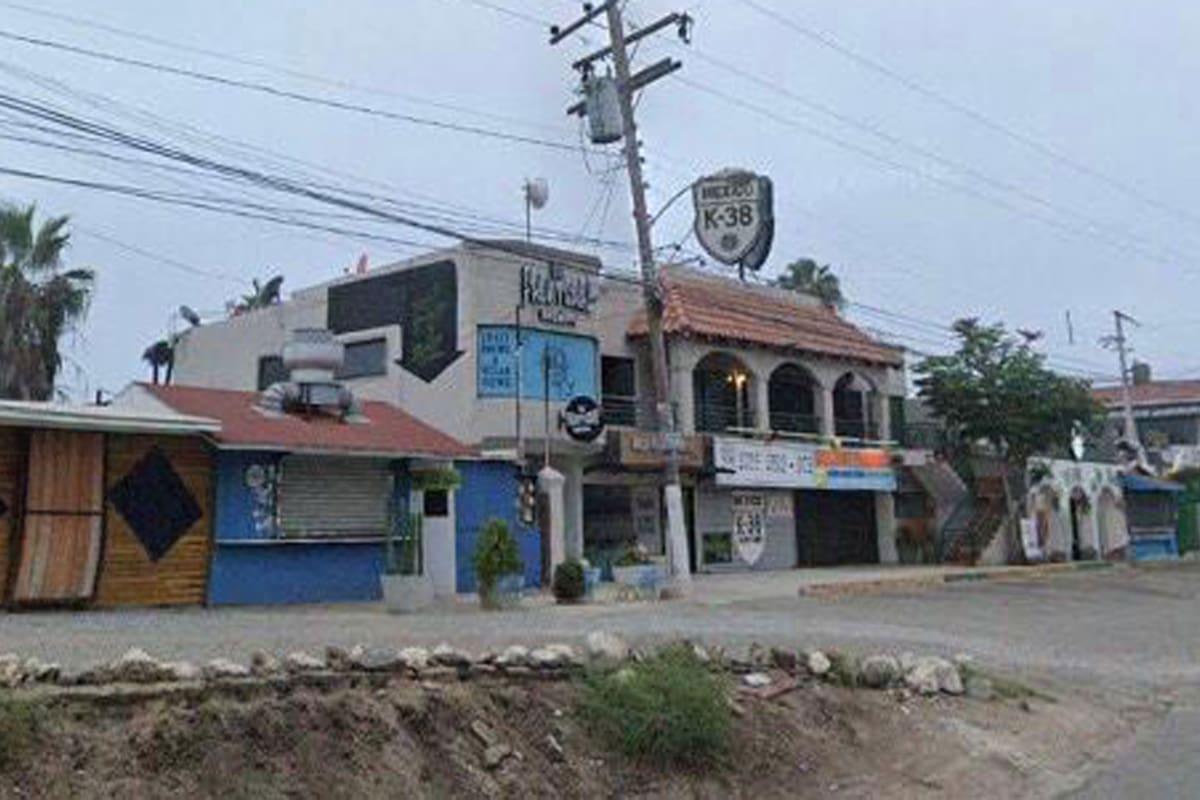 Muere surfista de EU en playa del Kilómetro 38 en Rosarito