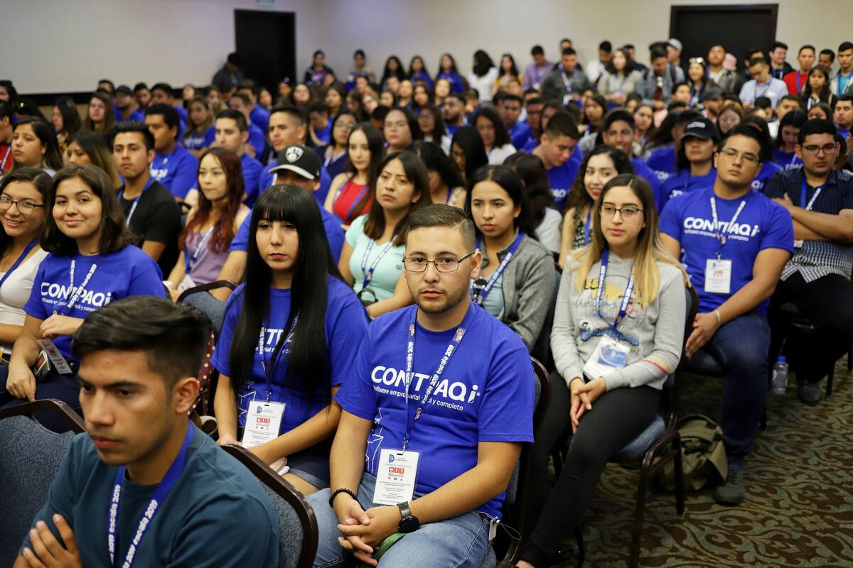 Jóvenes esperan alimentar sus conocimientos empresariales