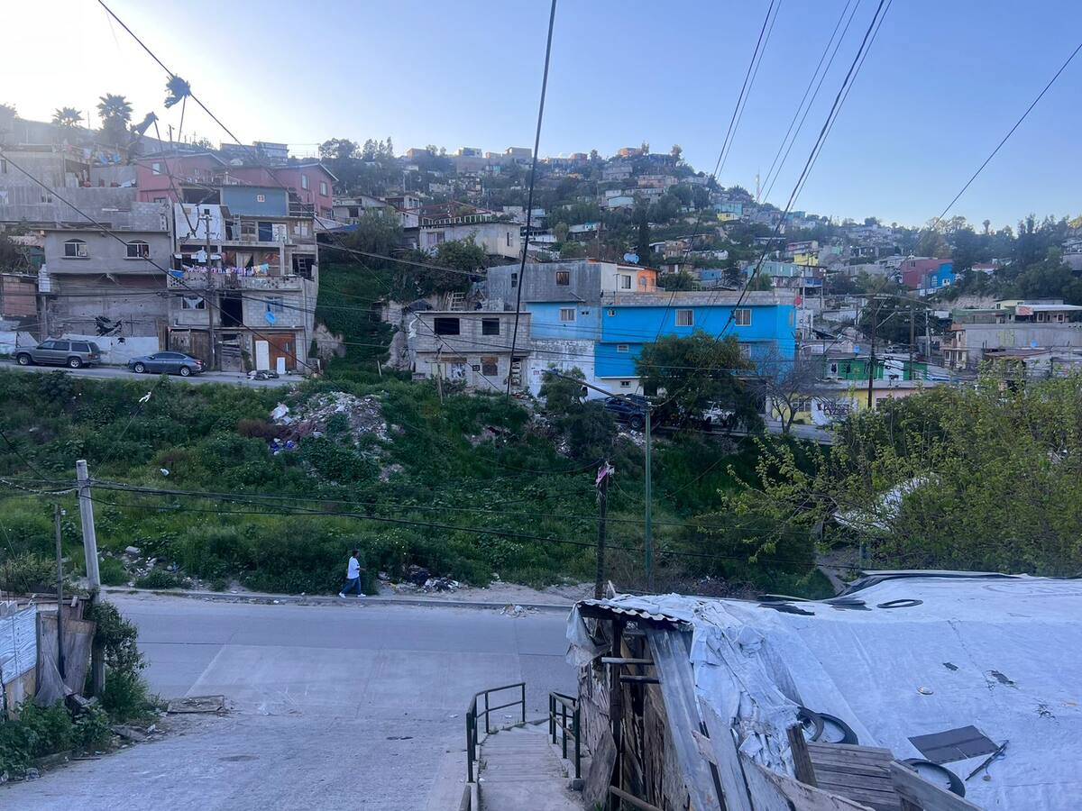 Ataque armado en Tijuana deja dos víctimas colaterales