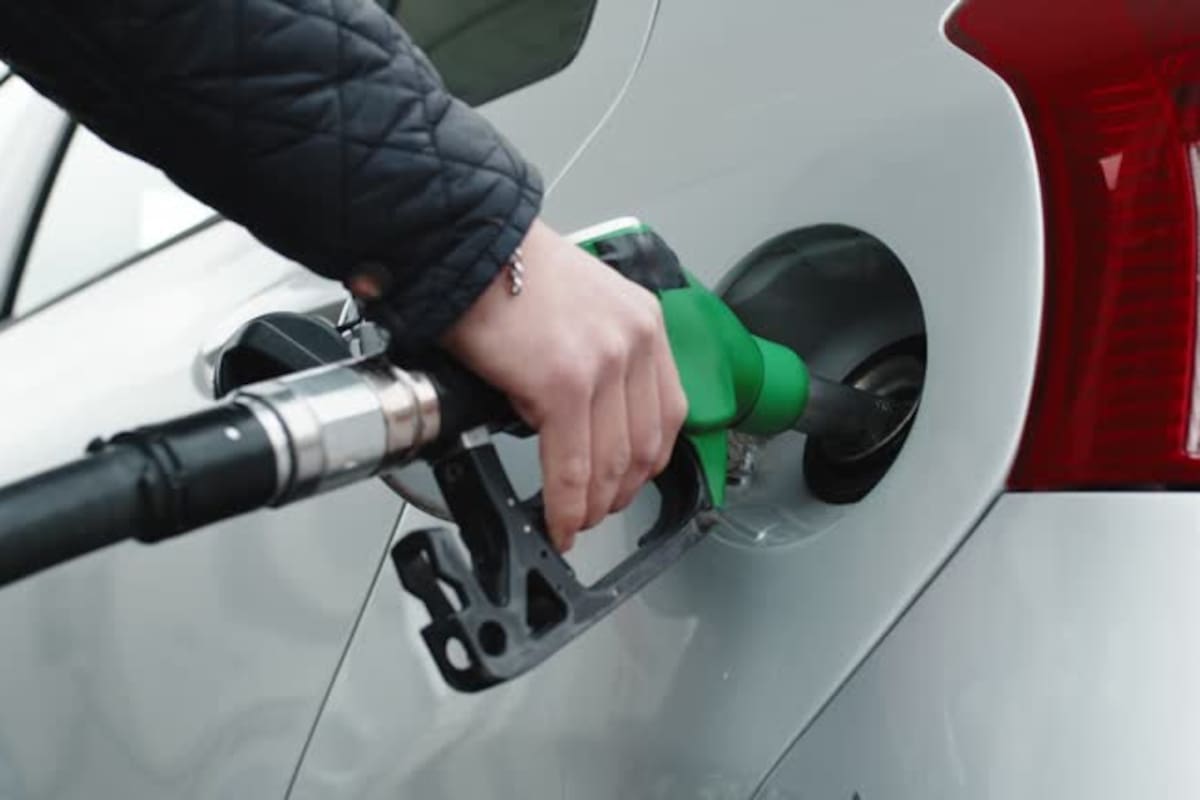 Familias pagarán casi 2 mil dólares más de gasolina en Estados Unidos: reporte
