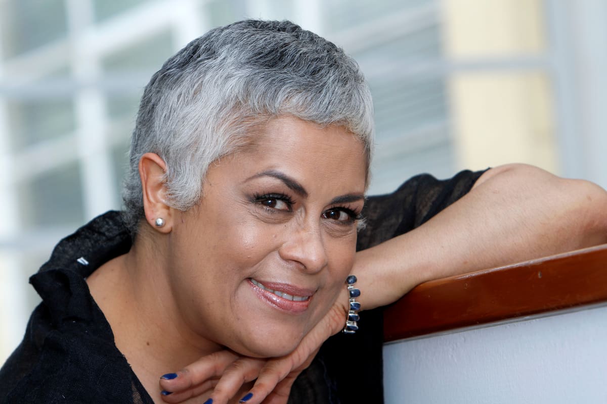 ARCHIVO – En esta fotografía de archivo del 17 de mayo de 2013 la cantante mexicana Eugenia León posa en la Ciudad de México. León es una de las artistas incluidas en el festival online Contigo en la Distancia organizado por el Festival Internacional Cervantino y la Secretaría de Cultura de México que se presentará el miércoles 8 de abril de 2020. (Foto AP/Marco Ugarte, archivo)