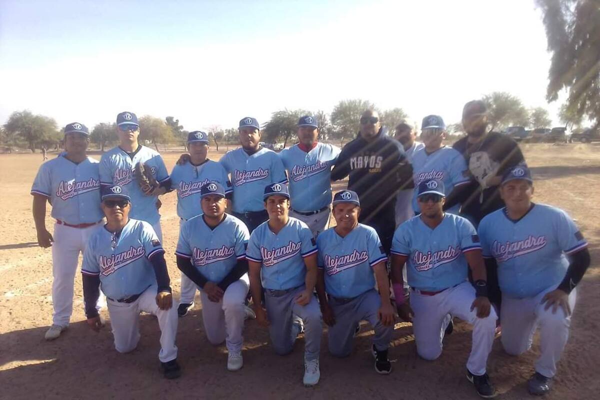 Tamales se levantó con el trofeo dentro de la Poniente
