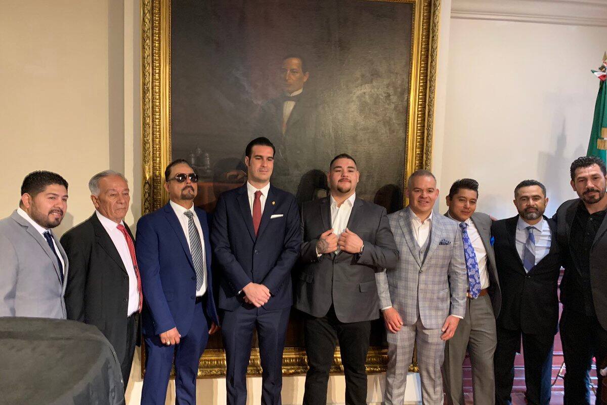 Andy Ruiz llega a Palacio Nacional para visitar a AMLO