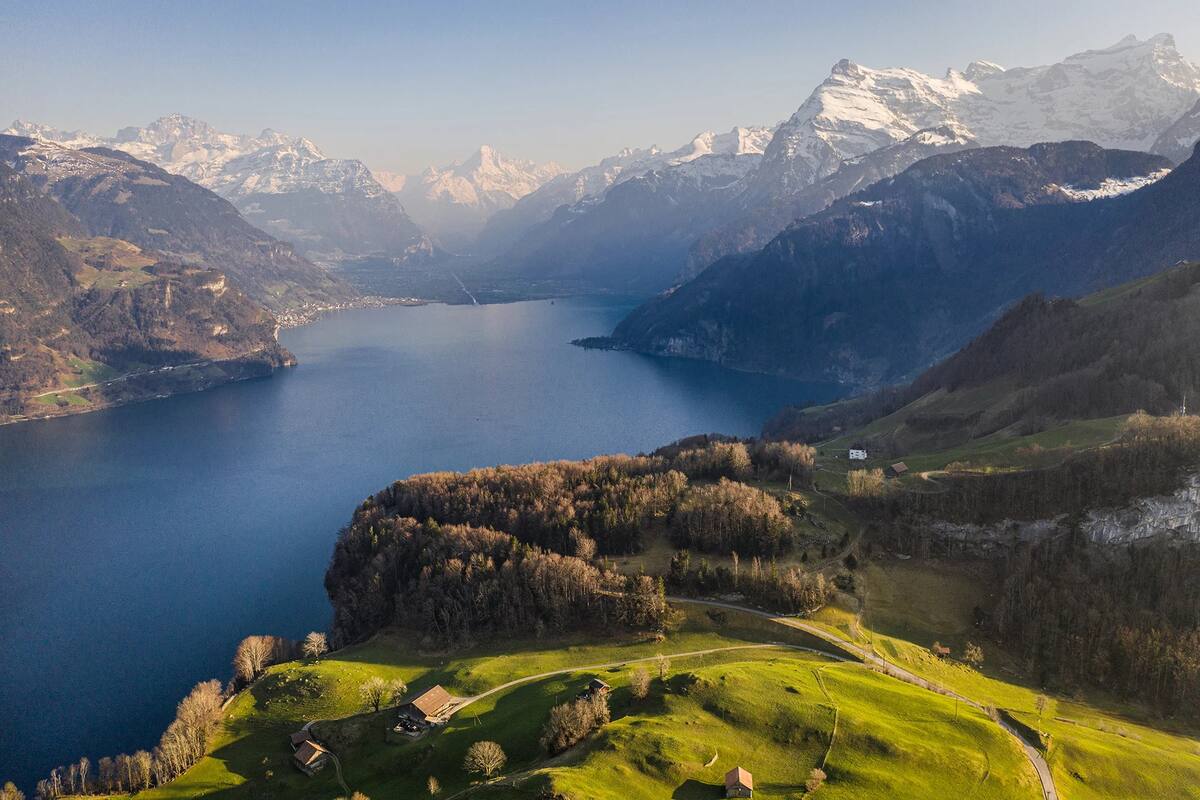 Suiza ofrece $57,000 a quien encuentre la solución para retirar municiones sumergidas en sus lagos