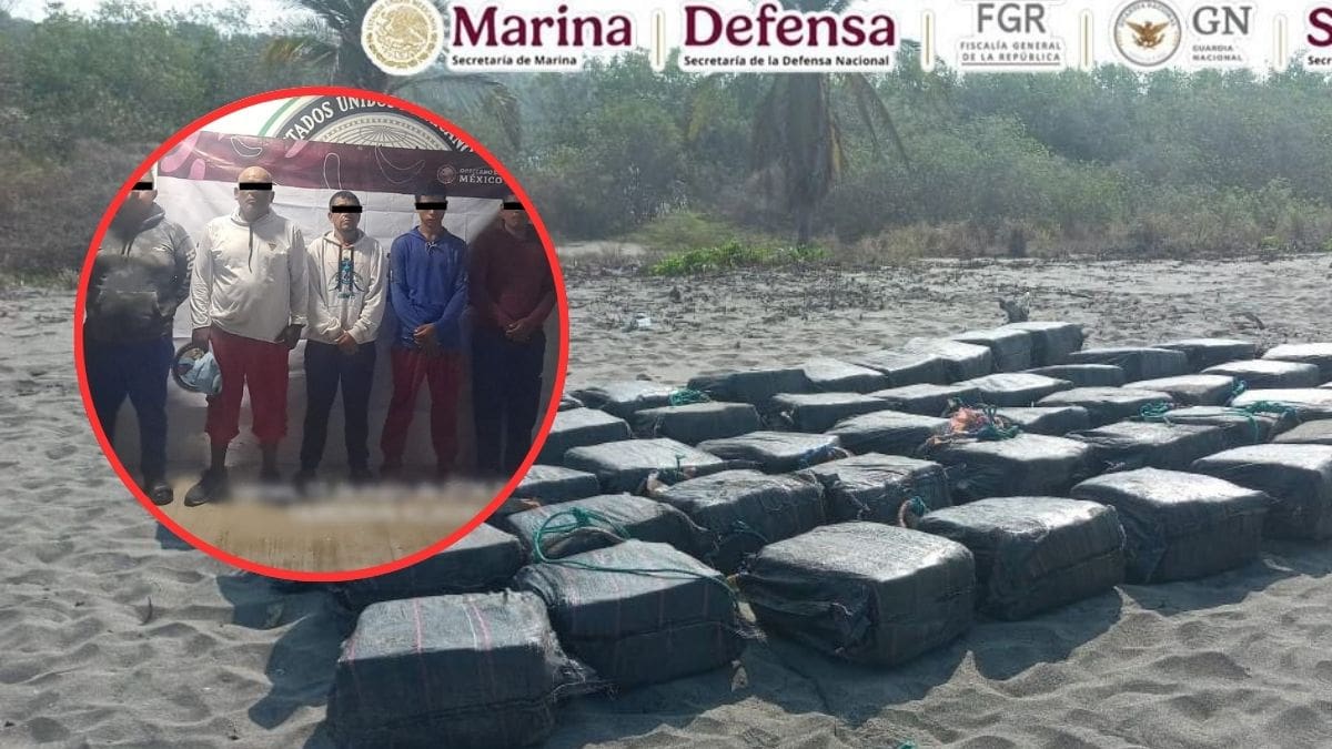 A 148 kilómetros de Chiapas, autoridades mexicanas interceptan una embarcación con 50 bultos de droga, valuados en más de 612 millones de pesos, y detienen a cinco personas en alta mar