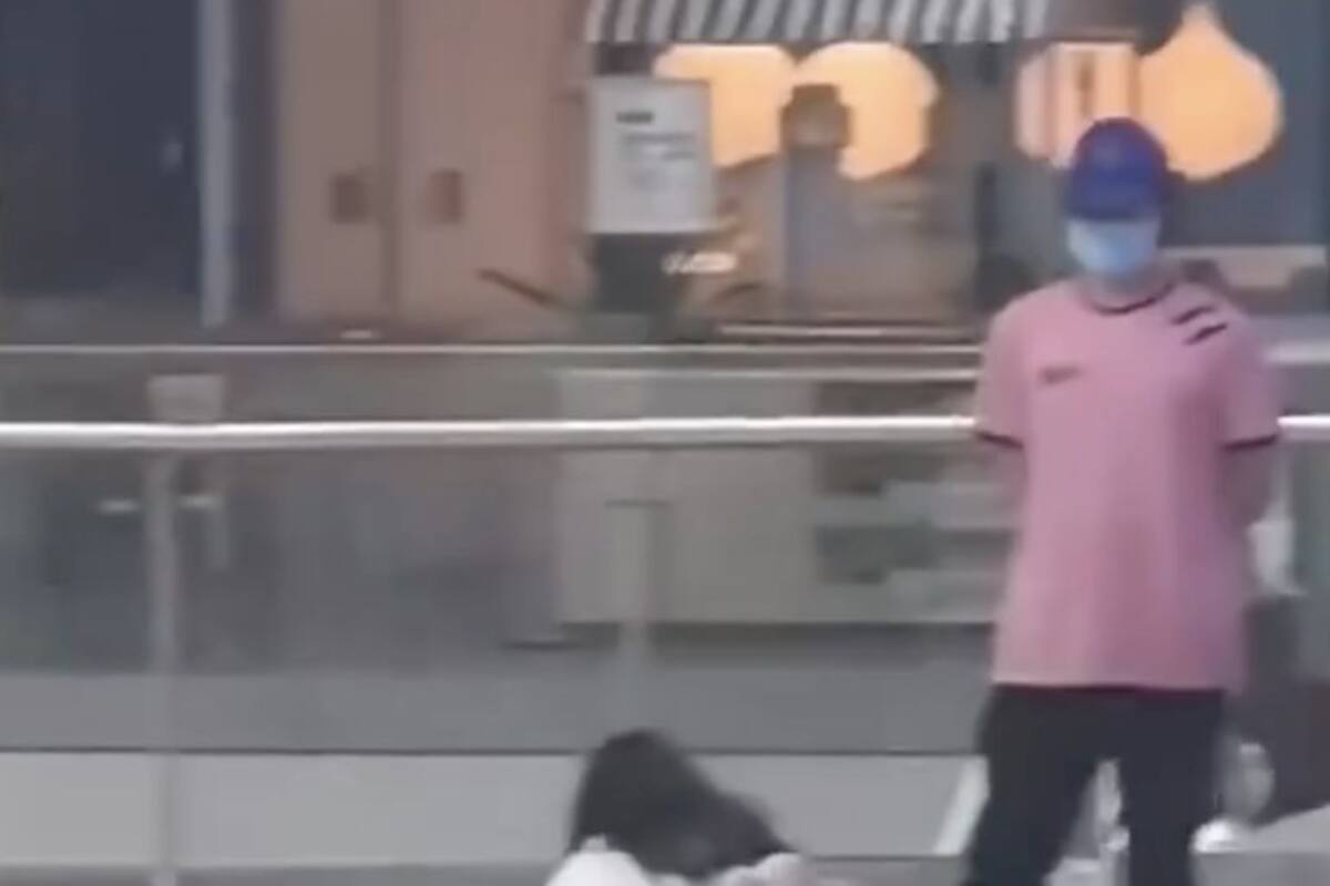 Chica hace berrinche a su novio en pleno centro comercial y se vuelve viral