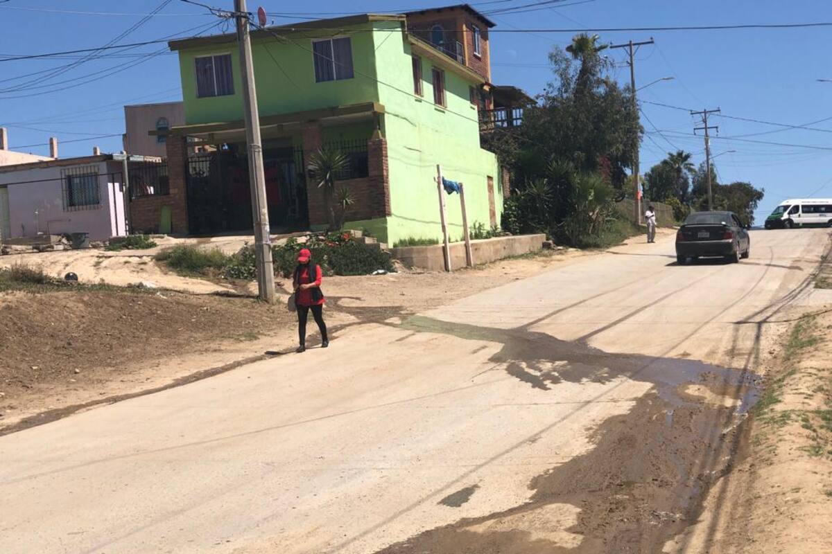 Delegación Primo Tapia presenta derrame de aguas negras en Rosarito