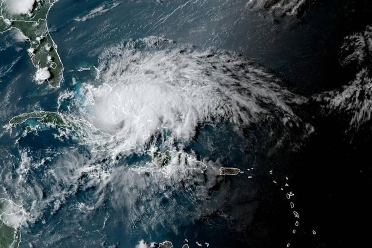 Trump declara emergencia para zonas de Florida por huracán Isaías
