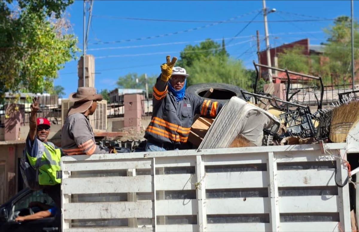Autoridades mantienen jornadas de descacharre para evitar la proliferación del mosco transmisor del dengue. FOTO: BANCO DIGITAL