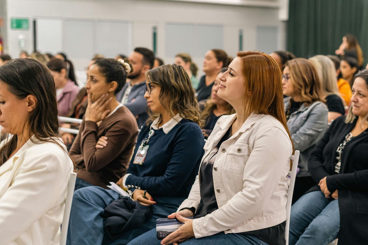 Sustituir 30 minutos de estar sentado mejora el estado de ánimo, señala estudio