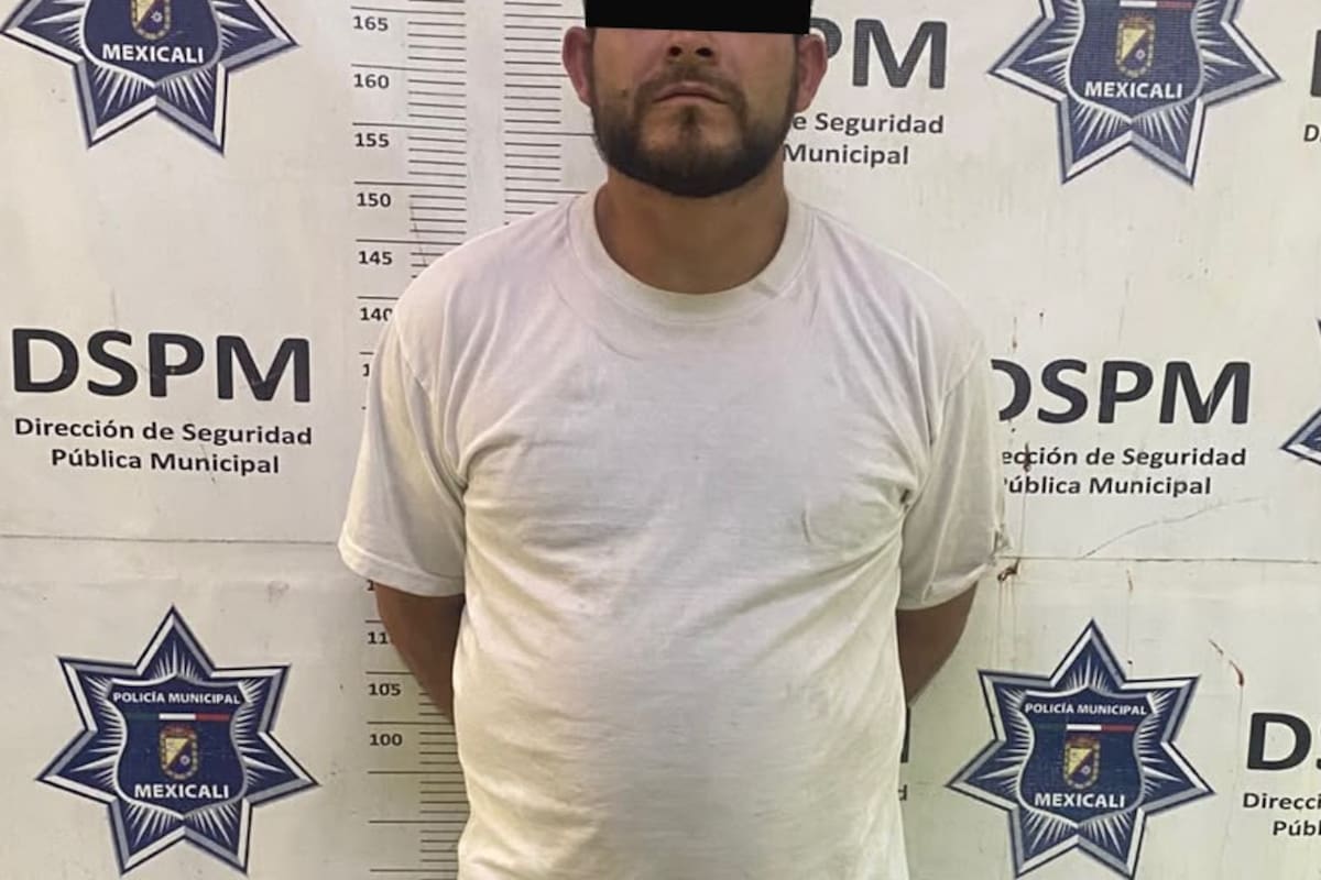 Huye en motocicleta, derrapa y abandona una mochila con un revólver en El Porvenir