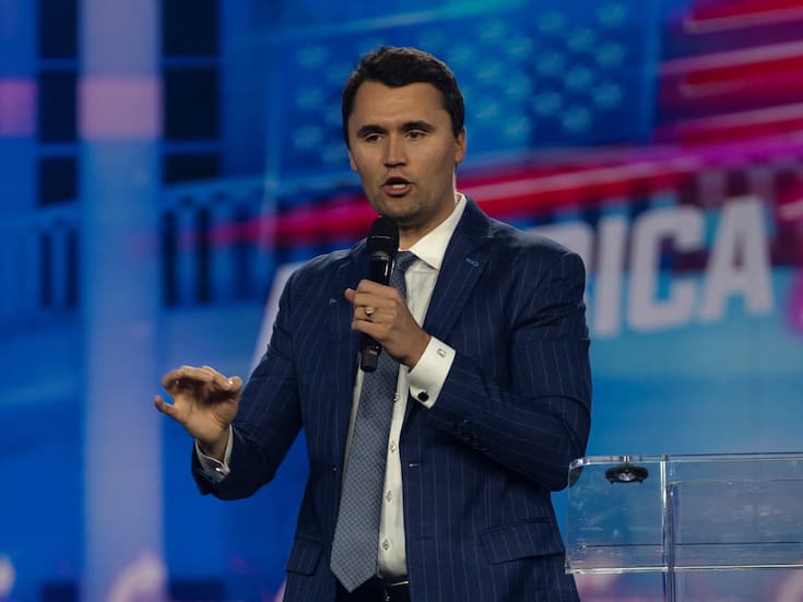 Juez rechaza restringir acceso a documentos en caso por asesinato de Charlie Kirk