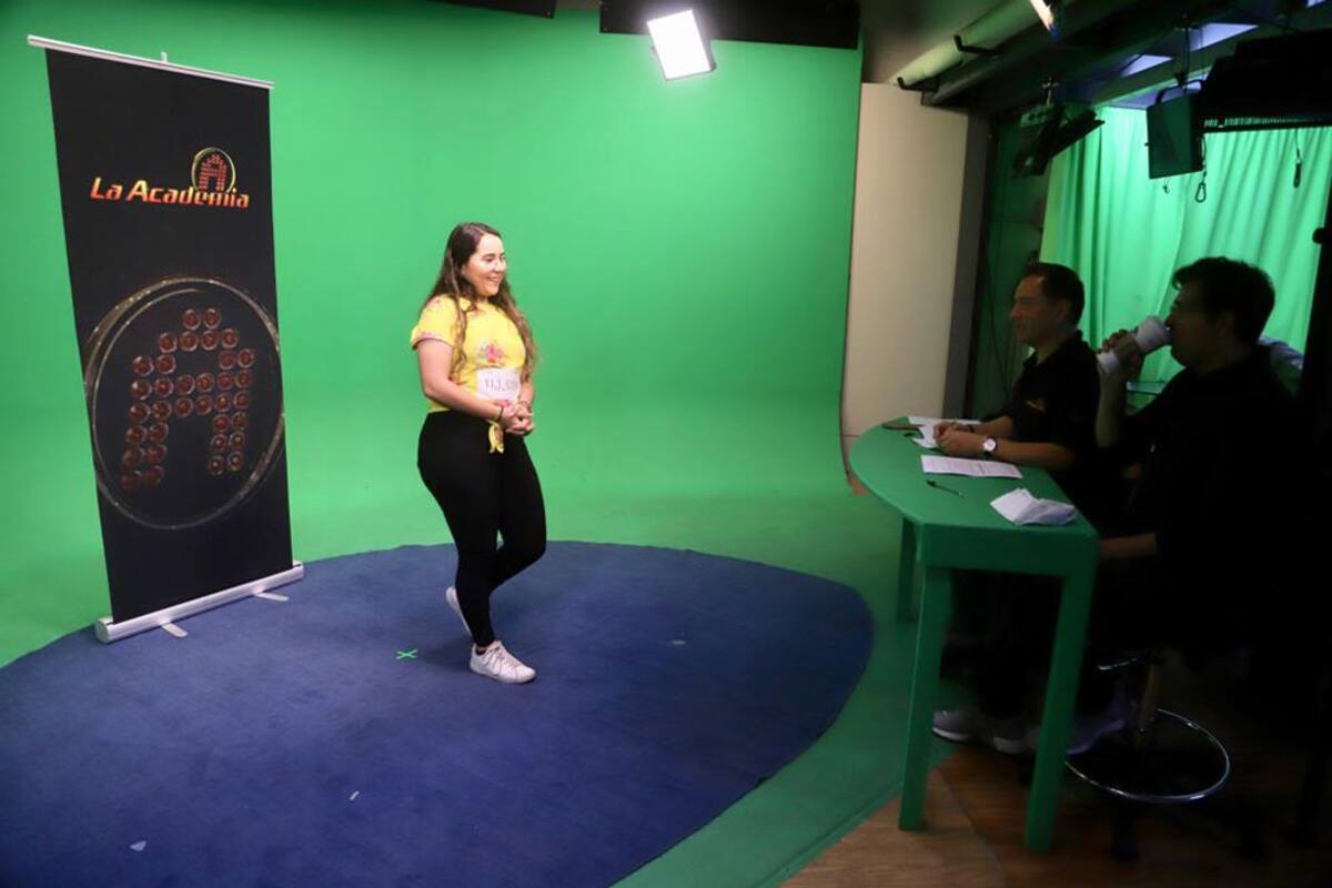 Acuden cientos a audiciones de 'La Academia' en Tijuana