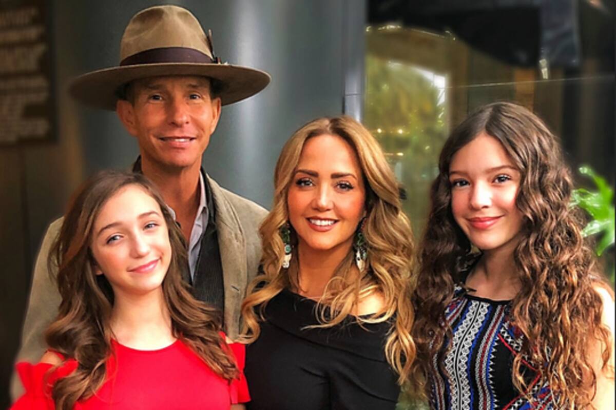 Erik Rubín prepara serie musical con Andrea Legarreta y sus hijas