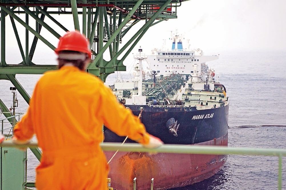 México envía 80 mil barriles de combustible a Cuba, según Universidad de Texas;