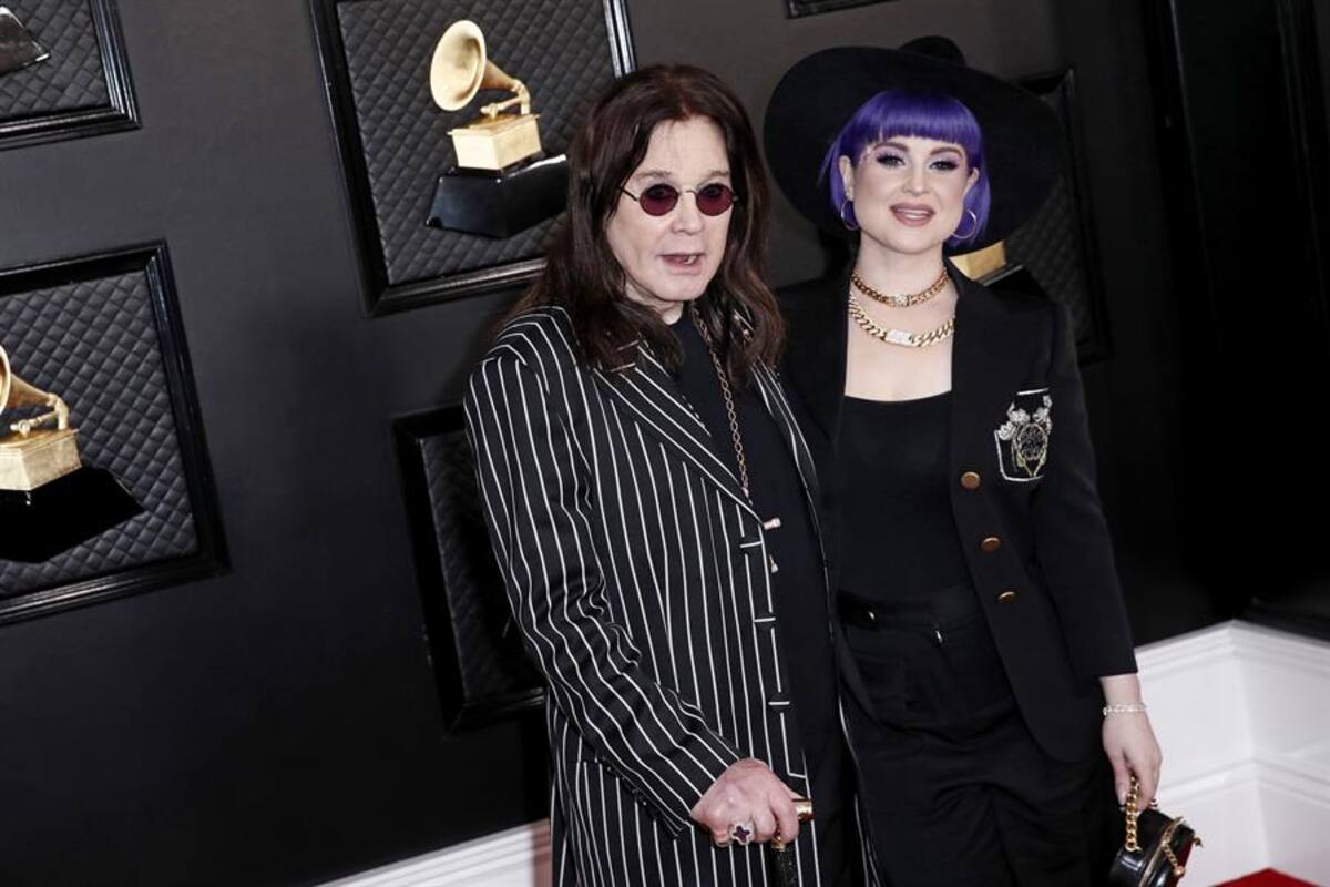 Ozzy Osbourne asiste a los Grammy luego de su diagnóstico de Parkinson