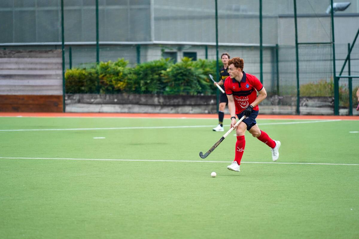 Se enfoca Jorge Gómez en Liga de Francia y Selección Nacional de Hockey